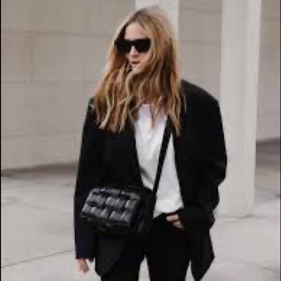 Sold 🩷Bottega Venetta Cassette Bag Sold - Picture 2 of 11